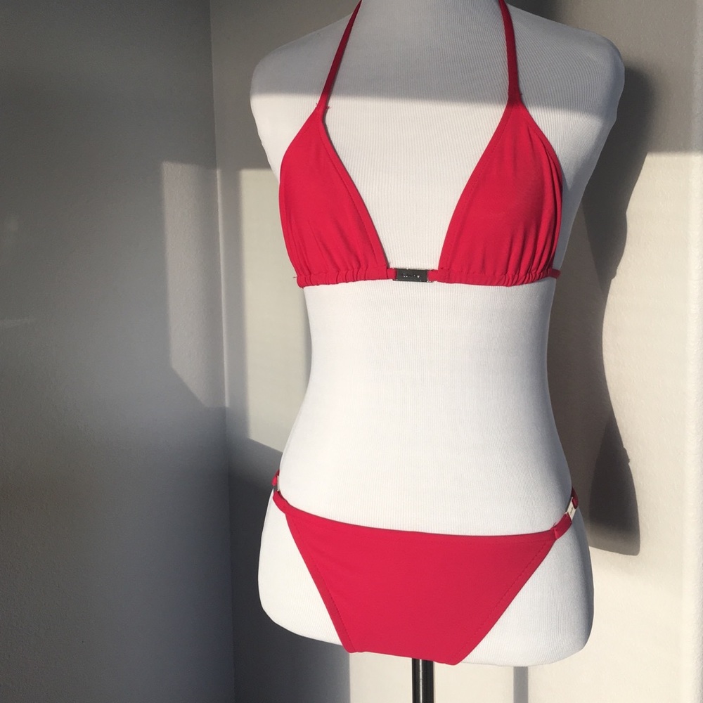 Calvin Klein 👙